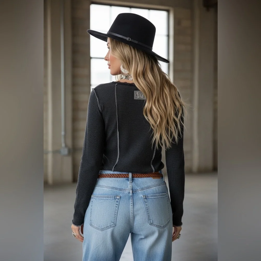 NWT POL Exposed Seam Butterfly Patch Boho Washed Black Long Sleeve Top - Picture 2 of 6